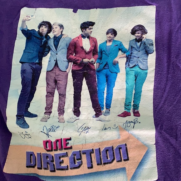 Purple one direction shirt. - Picture 2 of 4